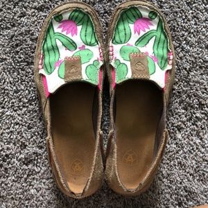 Ariat cactus cruisers